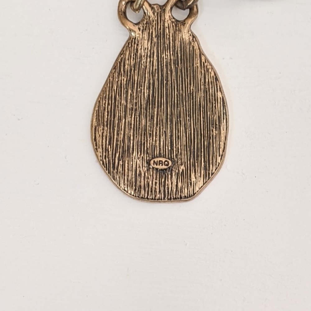 Vintage Enamel Pendant Necklace Stamped NRQ (Avon?) - Picture 5 of 6